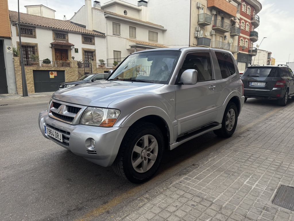 Mitsubishi Montero 3.2 DI-D Intense 3p · 160 cv · 2005 · 127.000 km