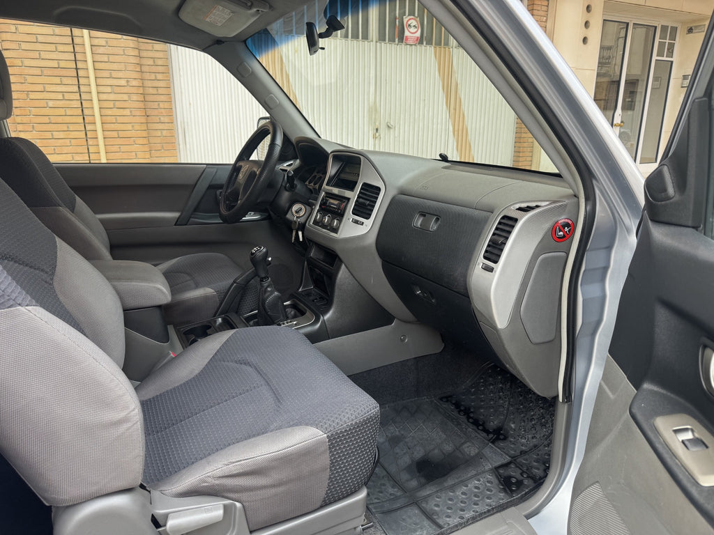 Mitsubishi Montero 3.2 DI-D Intense 3p · 160 cv · 2005 · 127.000 km
